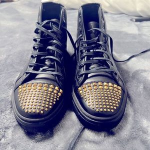 Gucci Black leather Hi Tops,size 7.5 uk